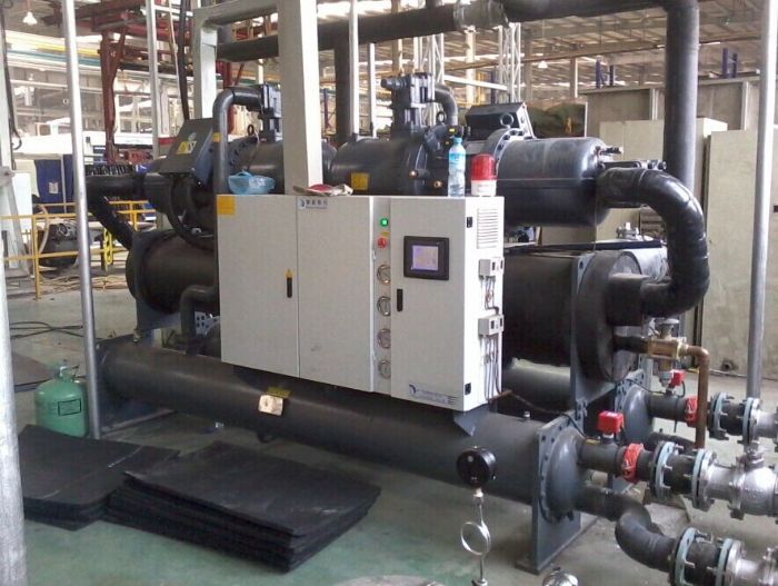 雙螺桿式冷水機(jī)